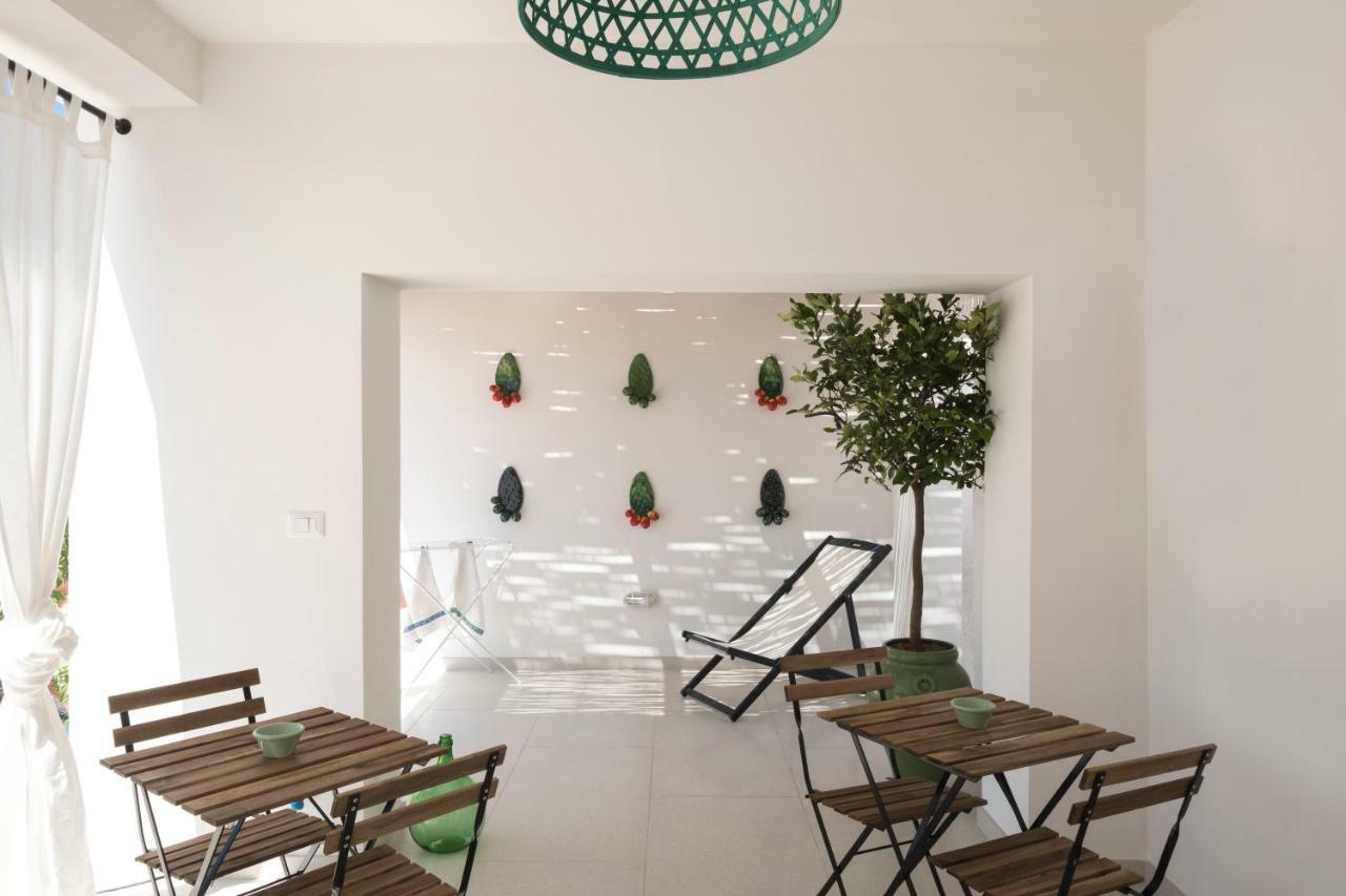 I Colmi - Trulli Suites マルティナ・フランカ エクステリア 写真