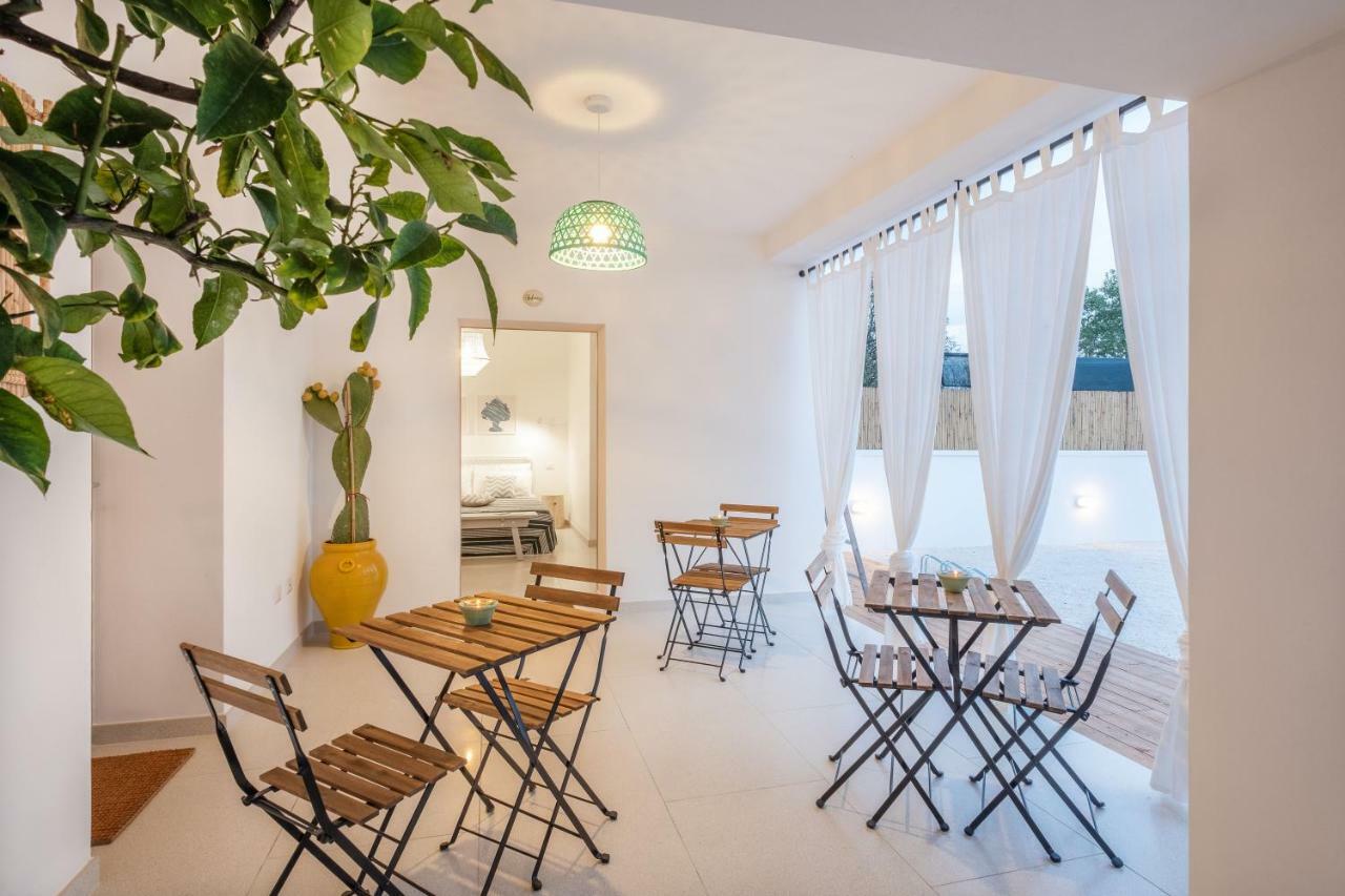 I Colmi - Trulli Suites マルティナ・フランカ エクステリア 写真