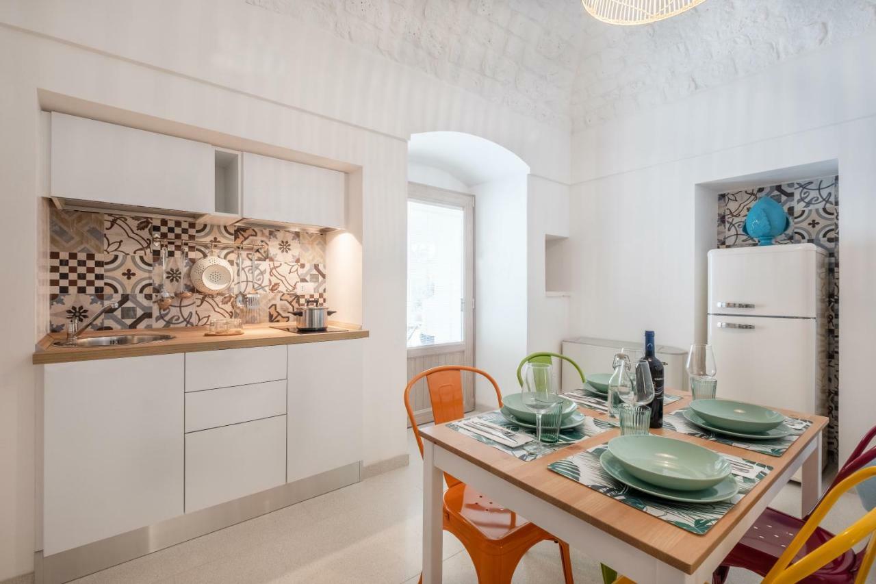 I Colmi - Trulli Suites マルティナ・フランカ エクステリア 写真